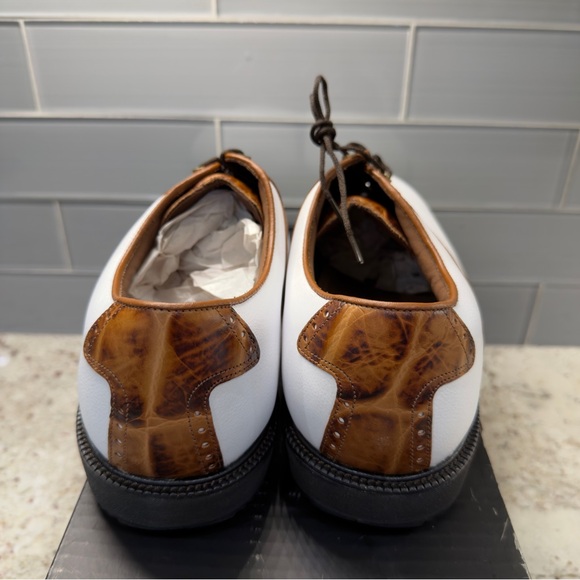 NEW Size 11 FJ Icon Golf Shoes - Picture 3 of 6